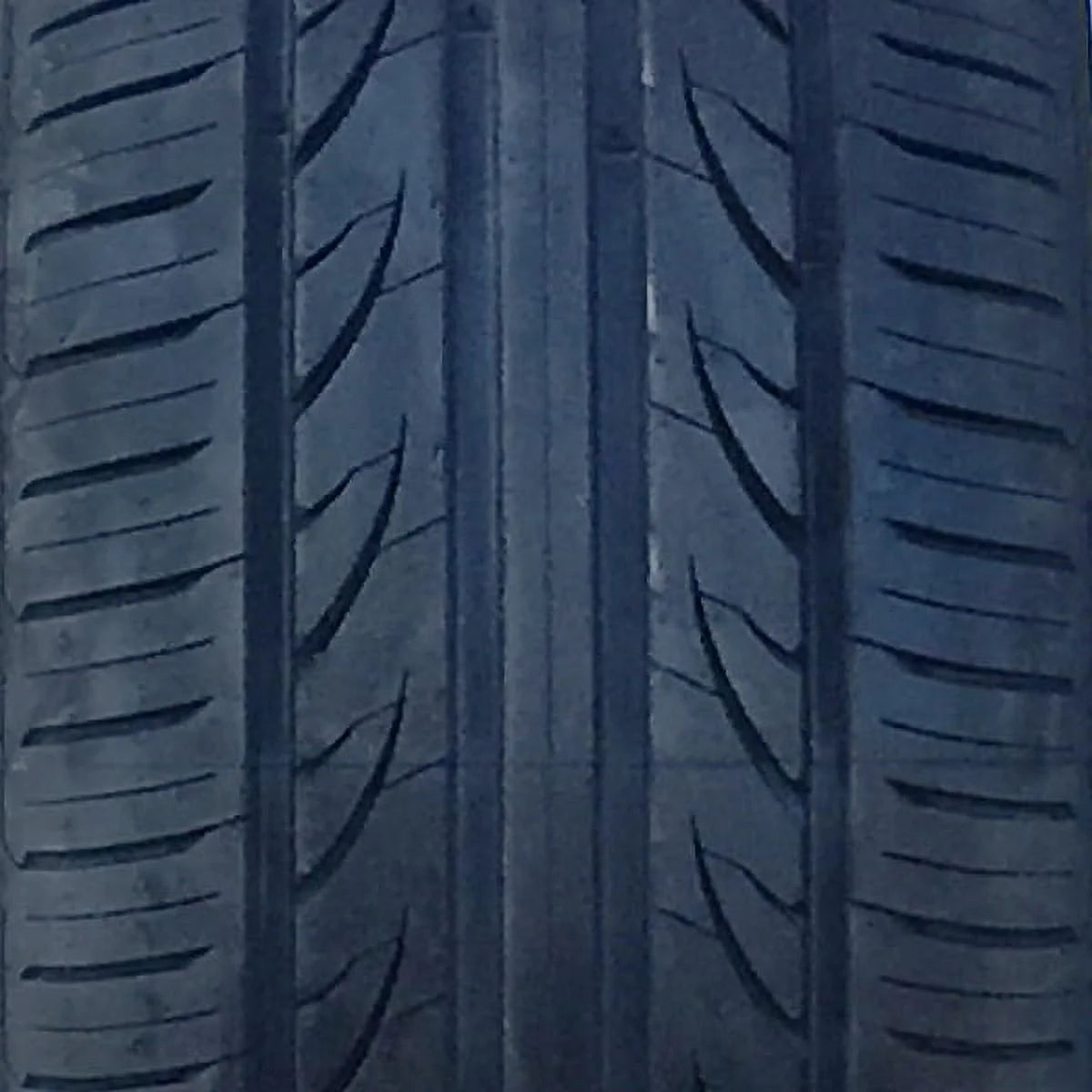 Set of 4 215/55ZR18 95V All Season Ultra High Performance Tires O16673