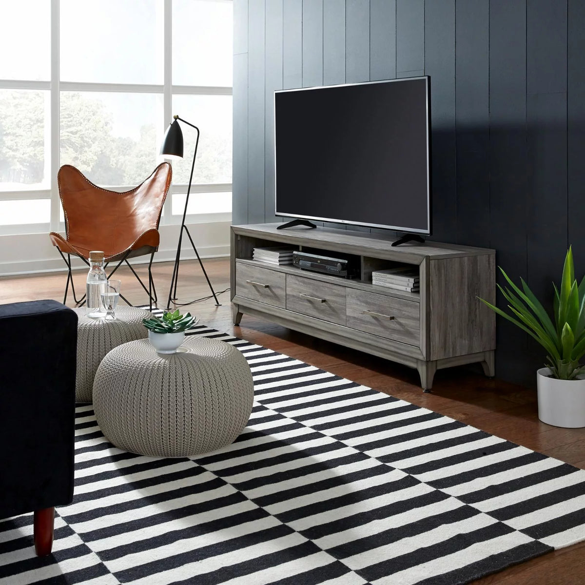 3 Drawer TV Stand U9126