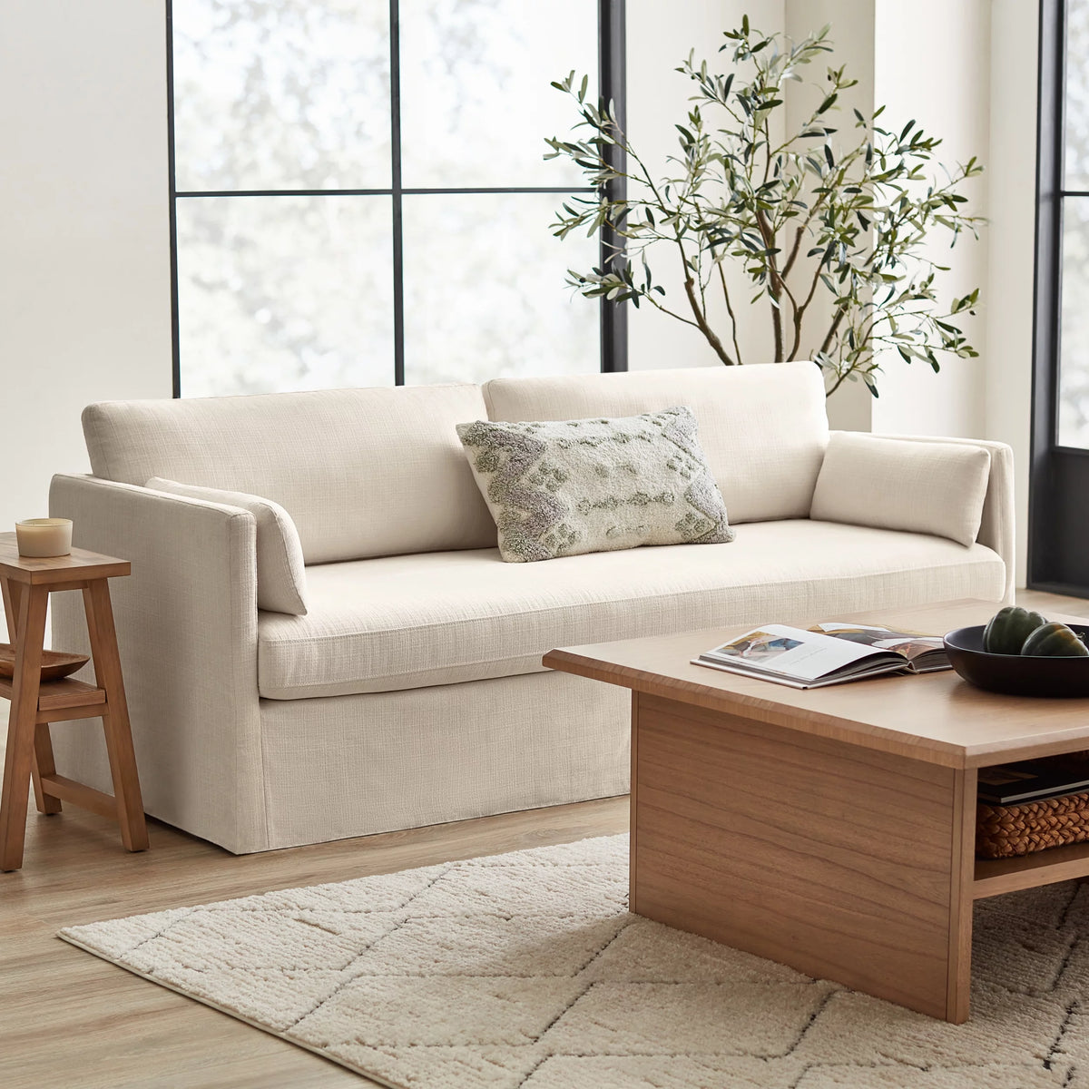 Cream Slipcover Sofa N440101