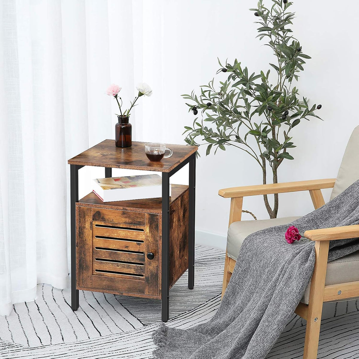 Set of 2 Wood Nightstand with Storage A815985