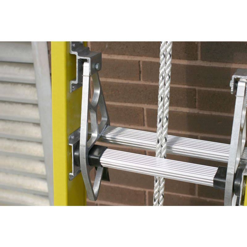 16 Ft Fiberglass Extension Ladder 375lb D97329