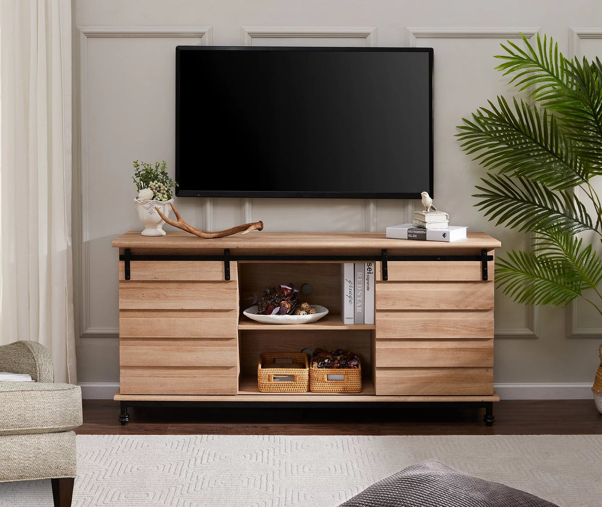 Rustic Oak Finish TV Stand V115397