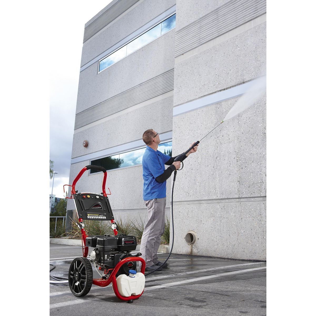 3200 PSI 2.8 GPM Pressure Washer V6988