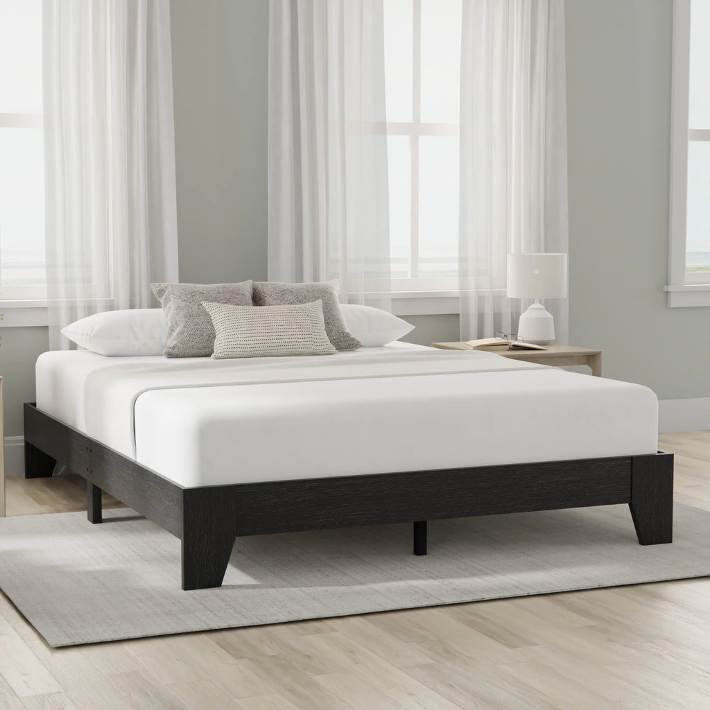 Queen Wood Platform Bed S830937