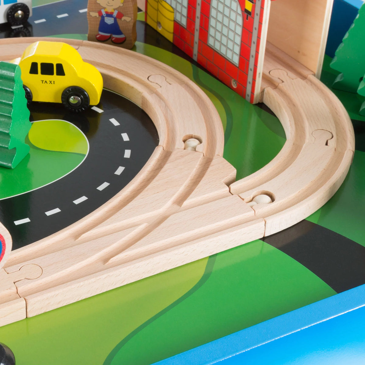 Wooden Train Set & Table with 75 Pieces L8249